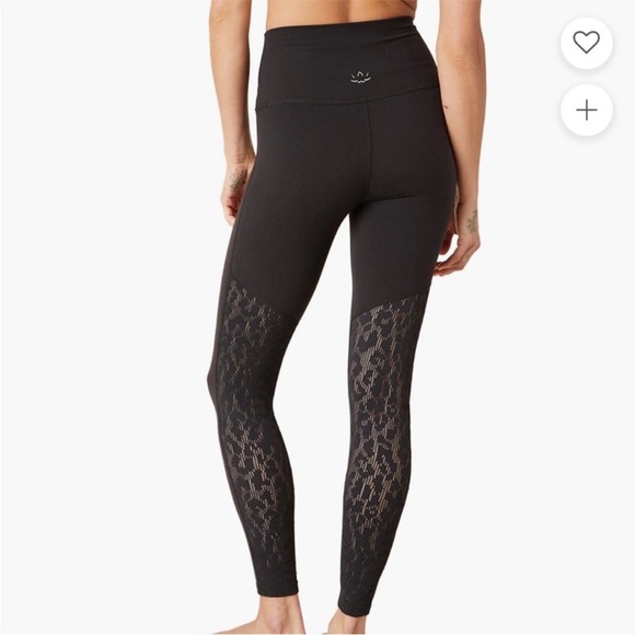 Beyond Yoga Pants - Beyond Yoga Mesh It Up Midi Black Legging and Crop Racerback Tank size M